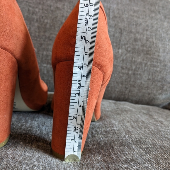 Orange Suede Heels, Size 7.5 - Picture 2 of 4